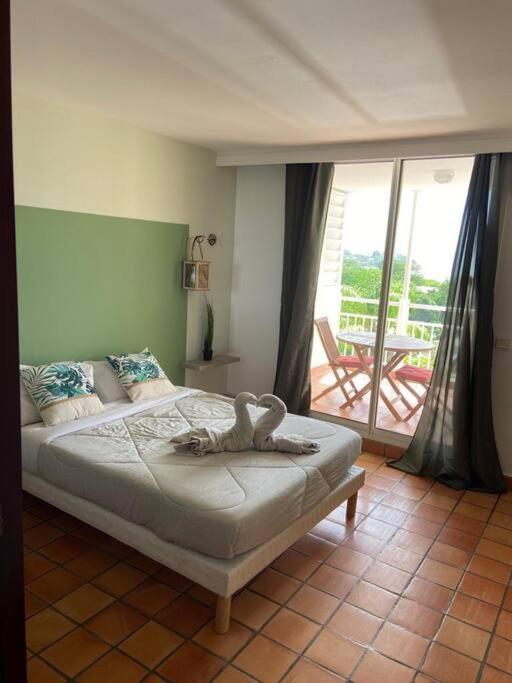 Studio paisible avec piscine, pas loin de la plage Trinité  Extérieur photo
