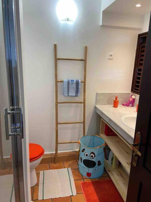 Studio paisible avec piscine, pas loin de la plage Trinité  Extérieur photo