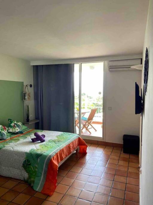 Studio paisible avec piscine, pas loin de la plage Trinité  Extérieur photo