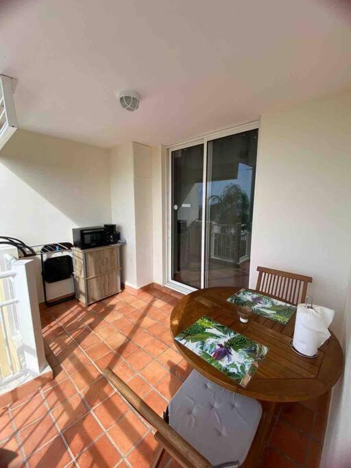 Studio paisible avec piscine, pas loin de la plage Trinité  Extérieur photo